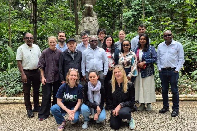 Foto av en grupp personer