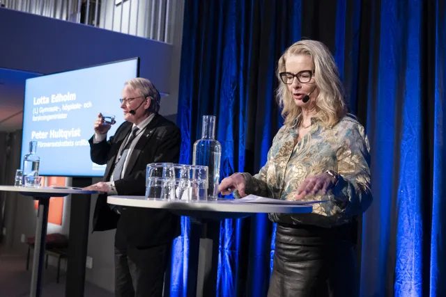 Picture of Lotta and Peter speaking 