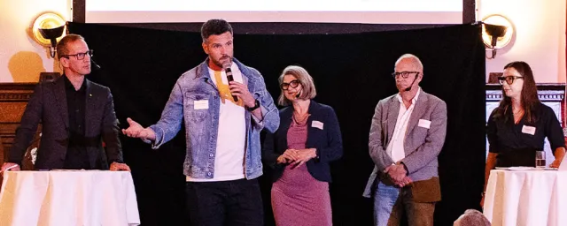 foto AV FEM PERSONER